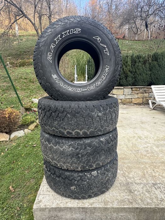 Всесезонни гуми 33/12.5/15