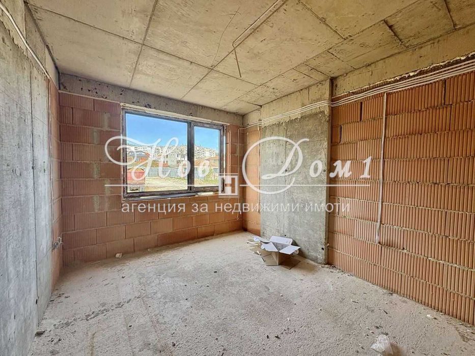 Продава се Тристаен апартамент в Варна, Бриз - 60 кв.м за 1759 €/кв.м - Снимка #2