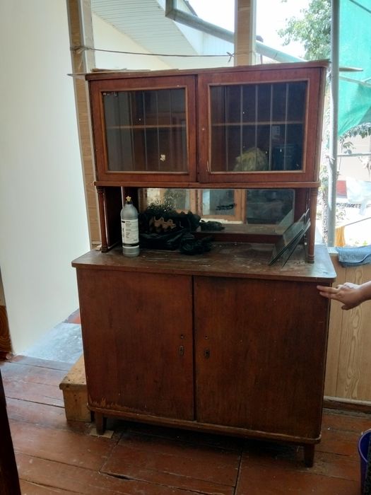 Shikof sotiladi bufet