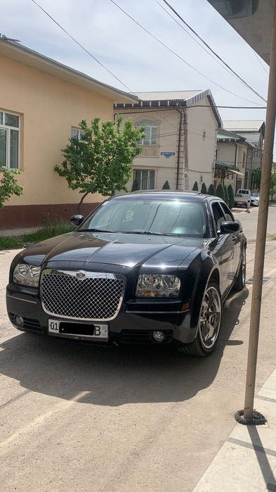 Chrysler 300c  3.5L объём мотора,  2006 года. Крайслер