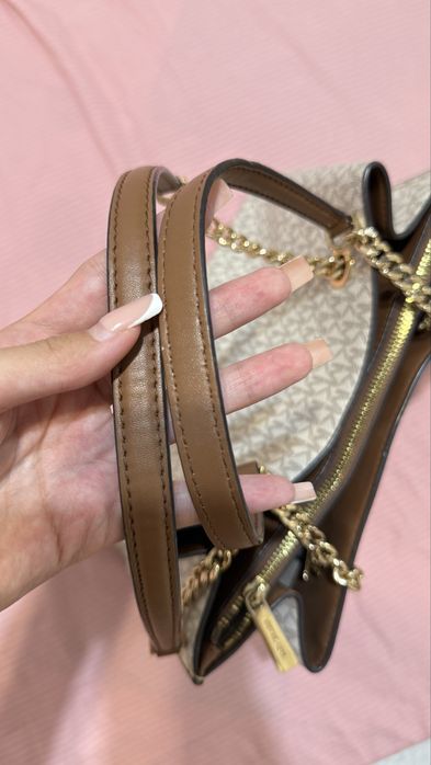 Продам оригинальную сумку Michael Kors