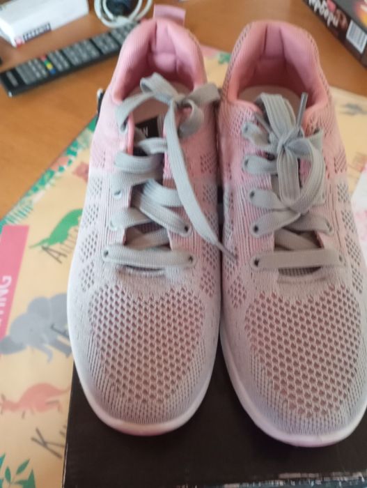 Спортни удобни обувки