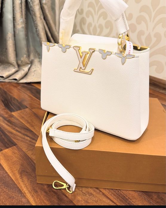 Продам сумку новая!  Сотилади LV холати янги