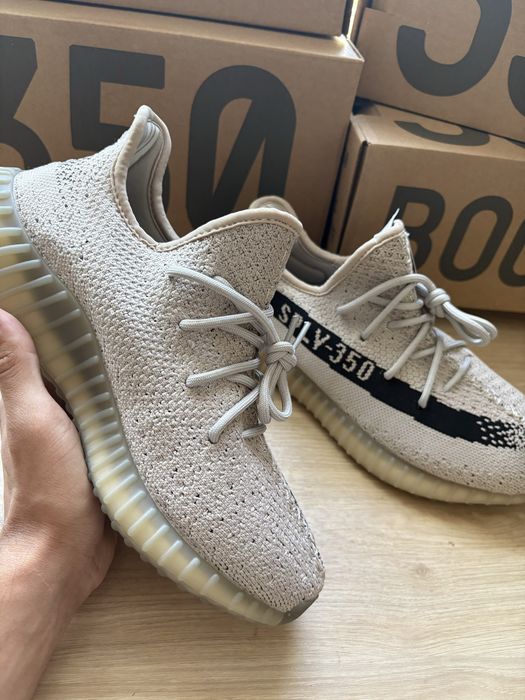 Yeezy 350 V2 Cream White