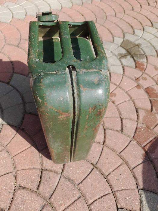 Vand canistra combustibil 20litri Dacie