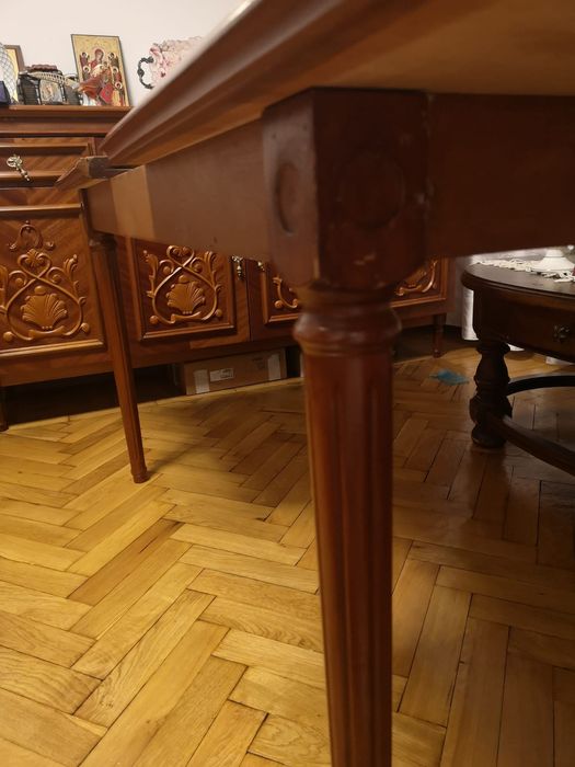 Vand set masa si scaune