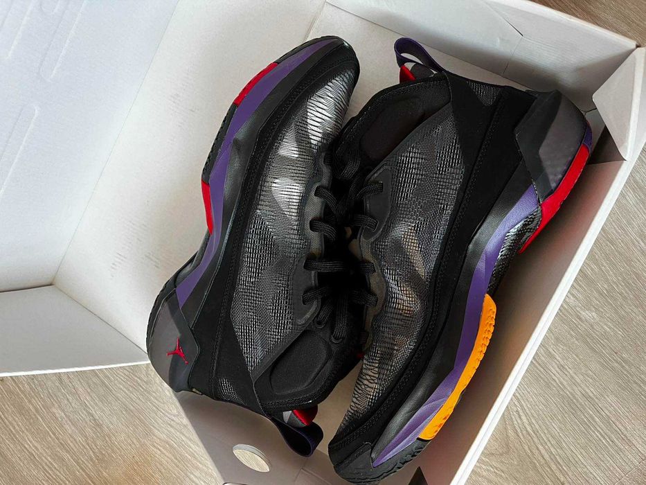 Air Jordan 37 размер 9+/ 43