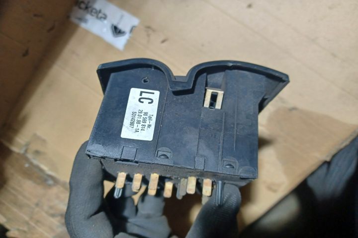 Comutator faruri 90569814 Opel Vectra B