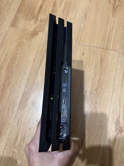 Playstation 4 pro+игра