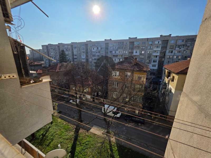 Продава се Двустаен апартамент в Пловдив, Кючук Париж - 60 кв.м за 987 €/кв.м - Снимка #8