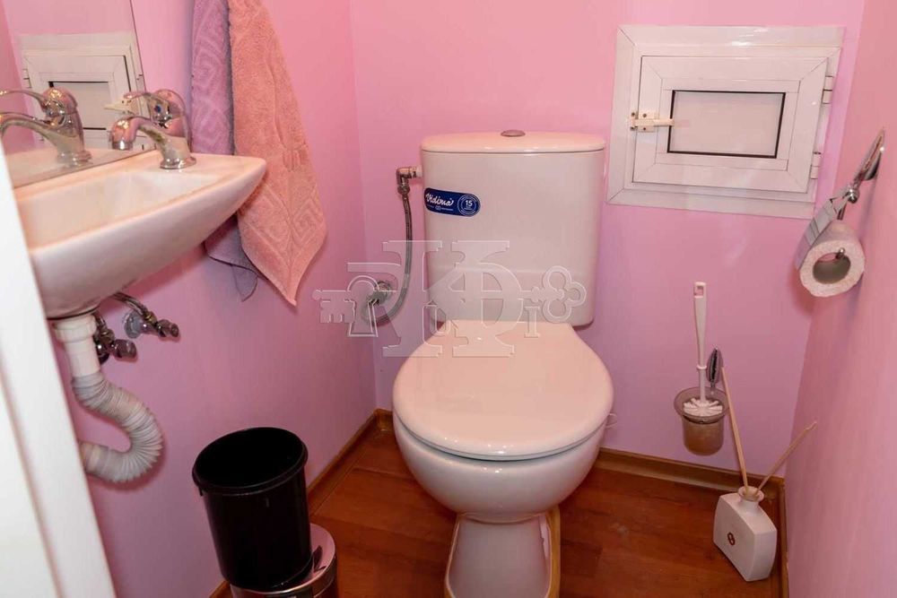 Продава се Четиристаен апартамент в Добрич, Христо Ботев - 98 кв.м за 1103 €/кв.м - Снимка #21