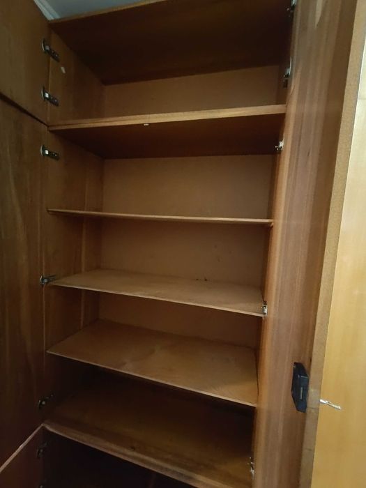 Продам шкаф для одежды и для белья 27.000=