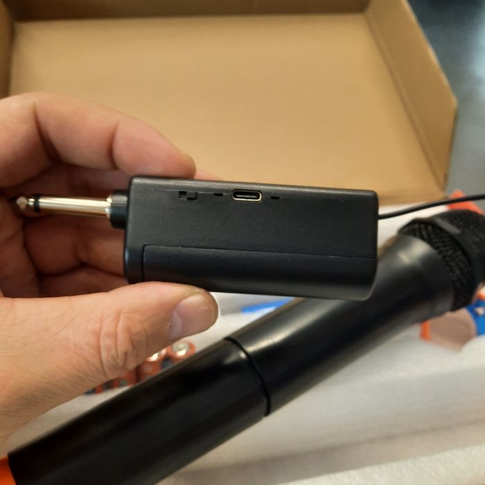 Микрофоны беспроводные 2 штуки