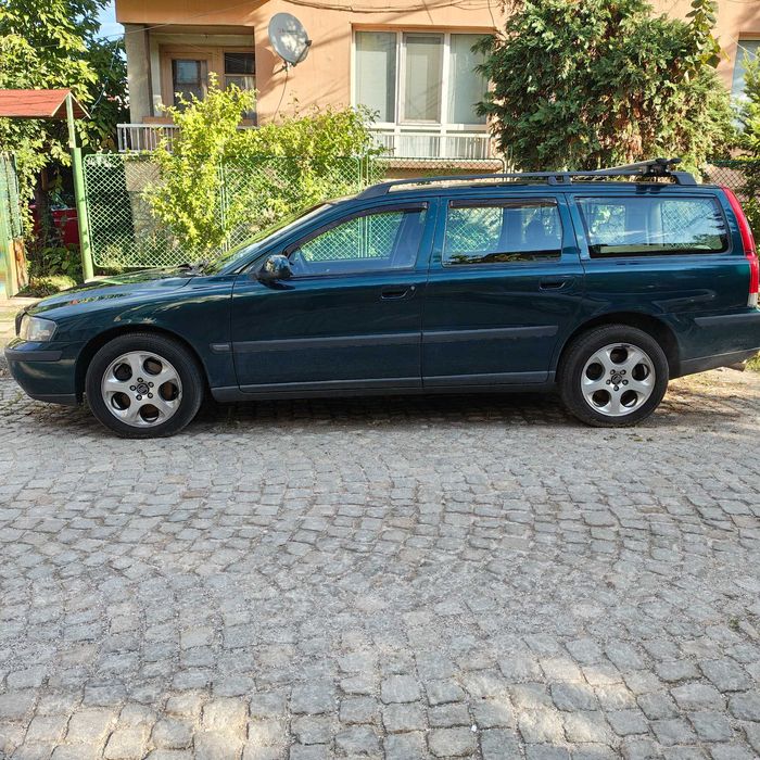 Продавам VOLVO V70
