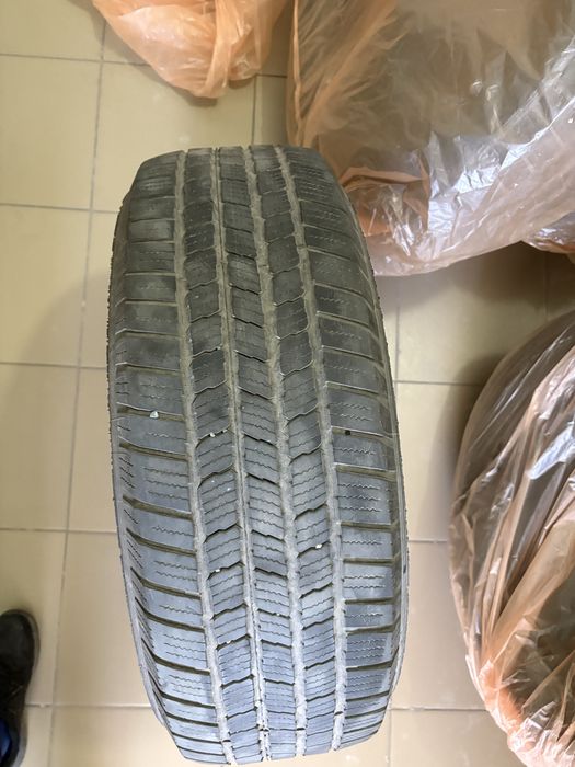 Продам б/у ризину MICHELIN