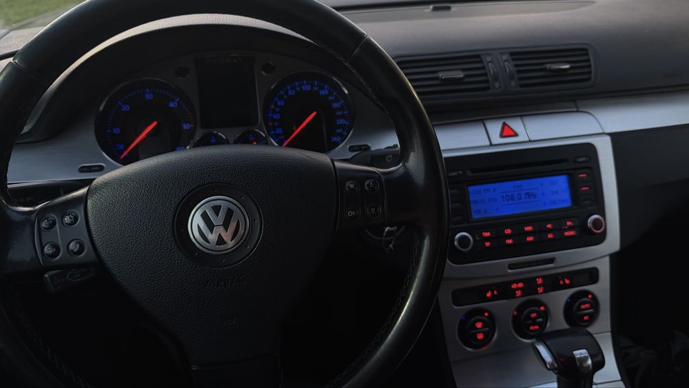 Volkswagen Passat B6 2.0tdi 140 cp DSG 2007 highline impecabil