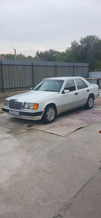 Продам   MERCEDES-BENZ 124