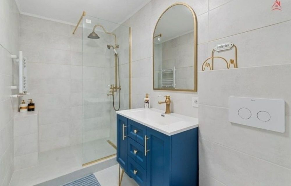 Vand garsoniera lux