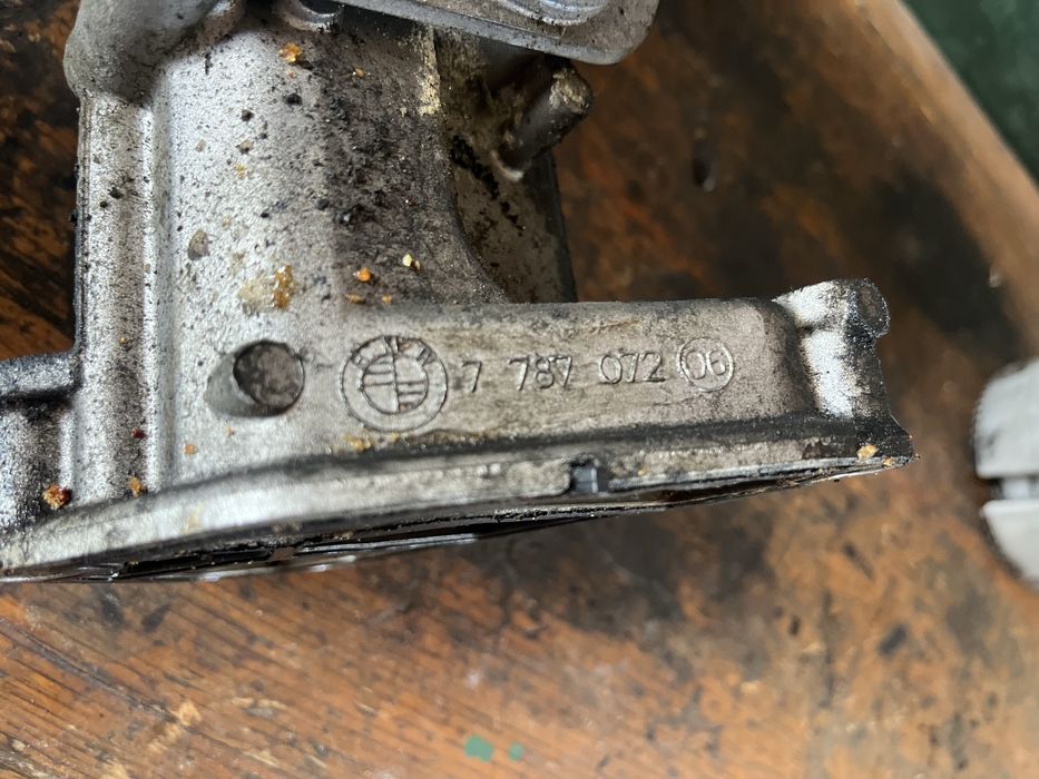 Racitot termoflot suport filtru ulei bmw e90