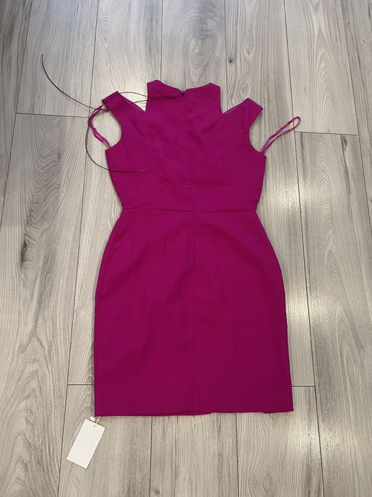 Rochie fucsia V Label London noua cu eticheta
