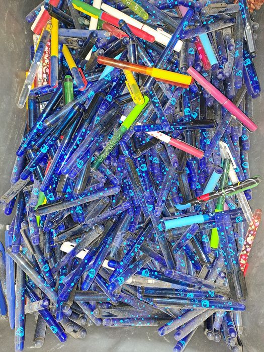 Pixuri stilouri chilipir