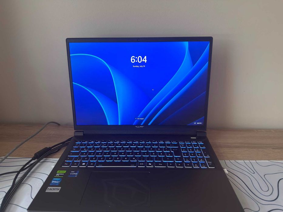 Tulpar T6 Гейминг Лаптоп – i9-14900HX, RTX 5070 Ti, 32GB RAM, 180Hz