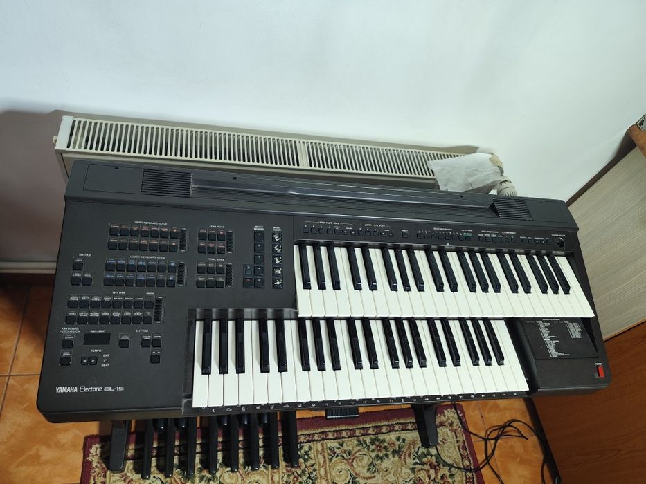 Yamaha Electone EL-15