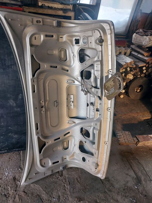 Крышка багажника А 8.