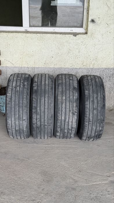 Продам резину Pirelli Scorpion 215/65/R17