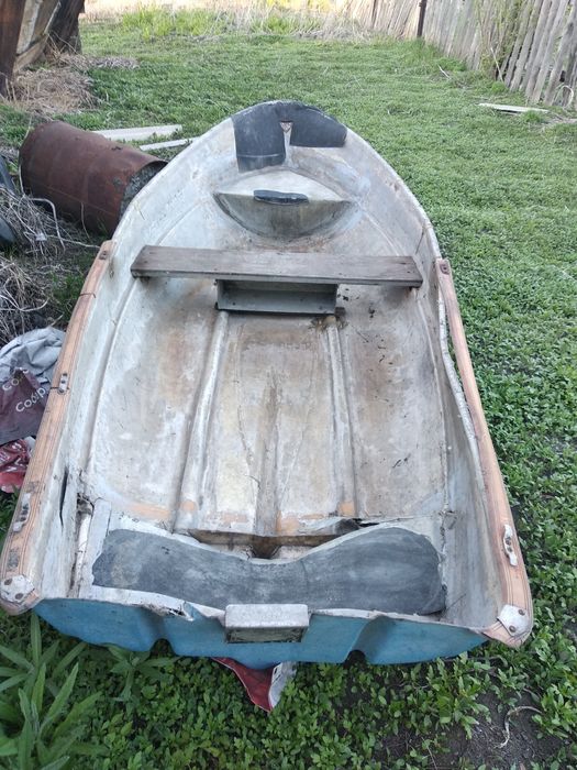 Лодка стекловолокно