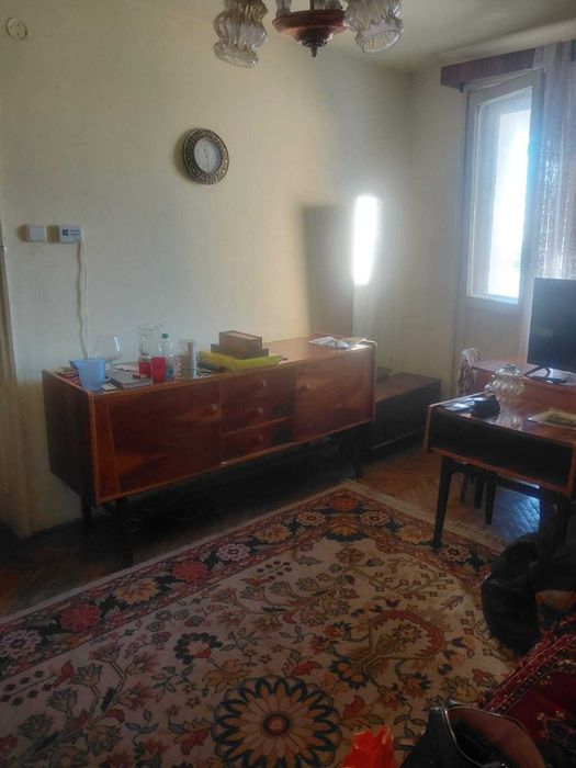 Vând apartament două camere zonă centrală.