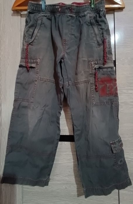 На мальчика джинсы