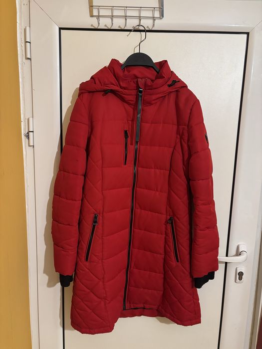 Зимно дълго яке Guess