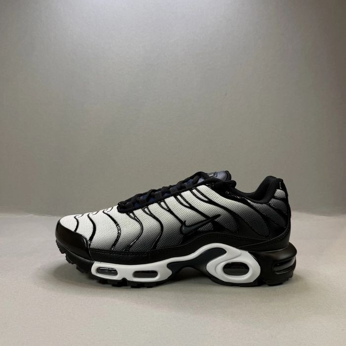Nike Air Max Plus TN "Midnight white-Blue" - НОВА НАЛИЧНОСТ!