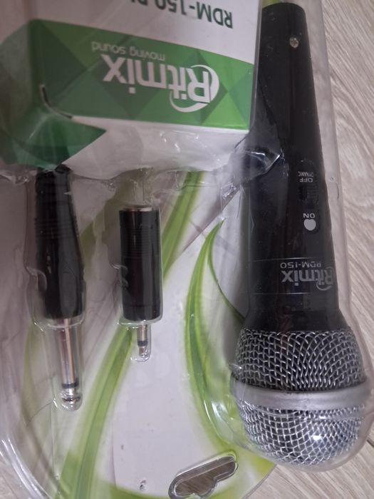 Микрофон для караоке 4 метра.