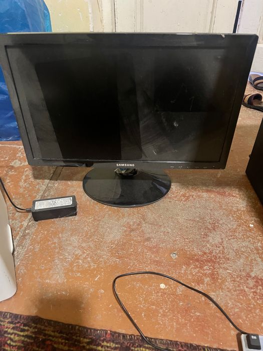 Kampyuter ishlab turgan,hammasi qoʻshib beriladi manitor sal eskiroq