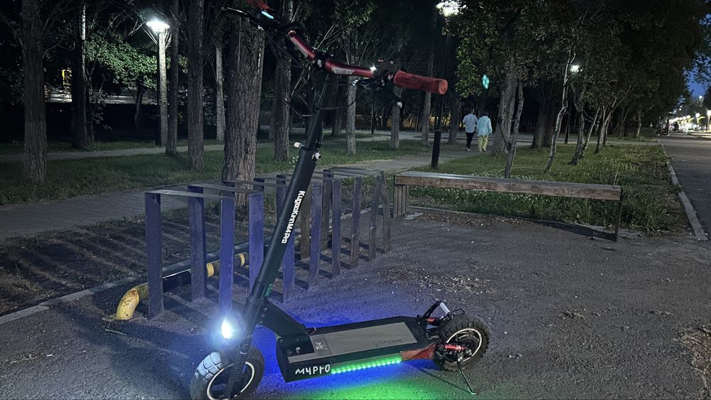 Электро самокат  kugo m4pro