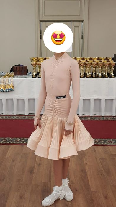 Продаётся бальное платье