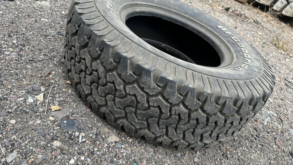 BF Goodrich  275/70 r16