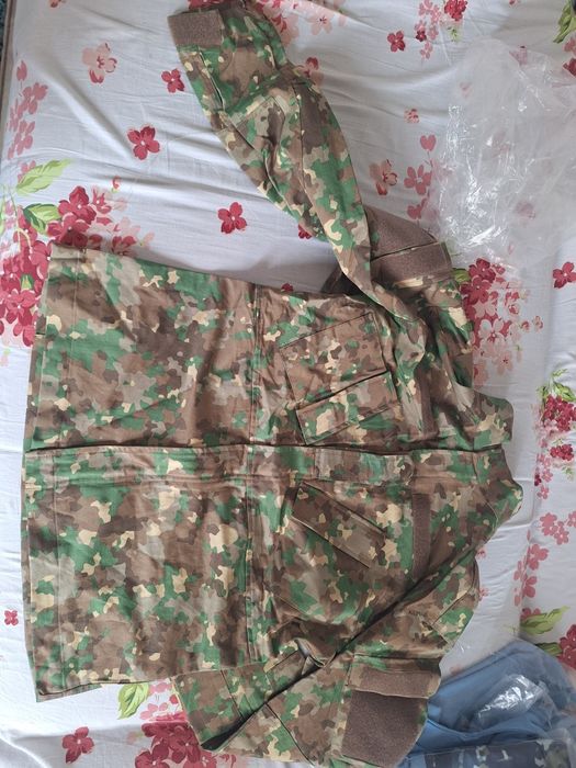 Vând ținută combat 44/3