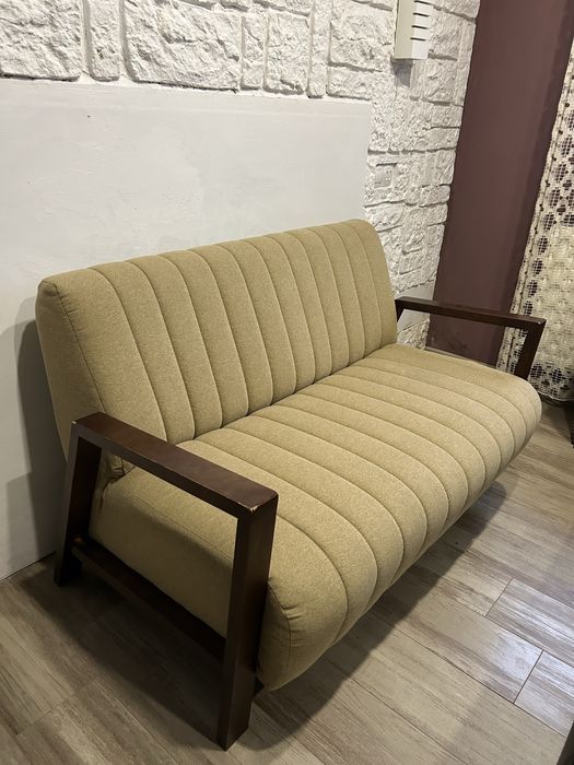 Canapea in stil modern - Lemn masiv