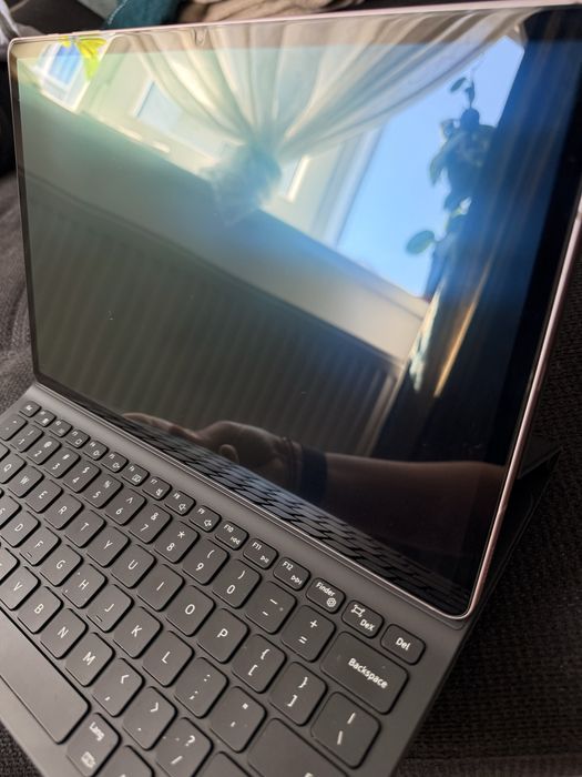 Samsung Tab S8+ 12,4” ca nouă + Keyboard Cover, S Pen, Pachet complet