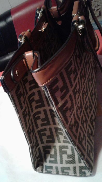 Продам сумку бренд  FENDI