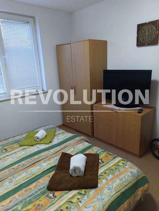 Дава се под наем Двустаен апартамент в Варна, Погреби - 70 кв.м за 400 € - Снимка #3