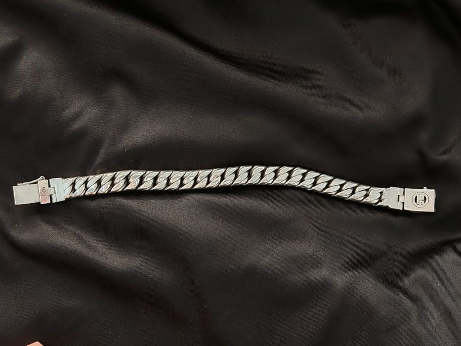 Vînd brățară argint. Lungime 20.5.cm greutate 75.90..