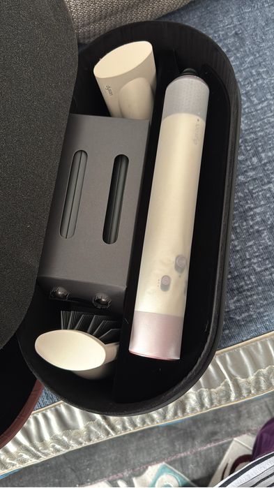 Продам дайсон новый