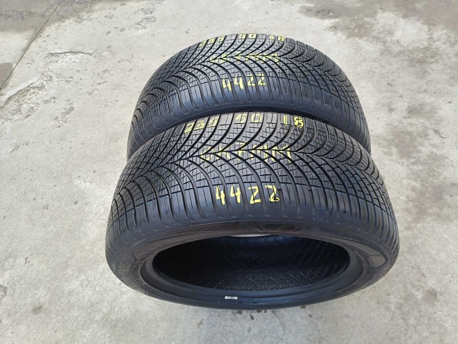 Doua anvelope 235 50 18 goodyear vector 4 seasons profil de 7 mm