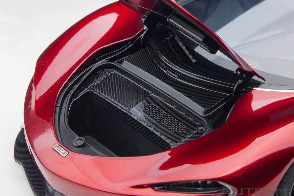 Macheta auto McLaren Speedtail  (2020) 1:18 AutoArt