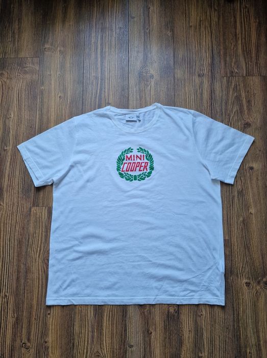 Страхотна мъжка тениска MINI COOPER
размер ЗXL ,без забележки като нов