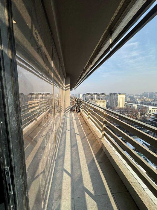 БИЗНЕС ЦЕНТР в Зарафшан Сити!Open Space|вид на Piramit Tower БКС